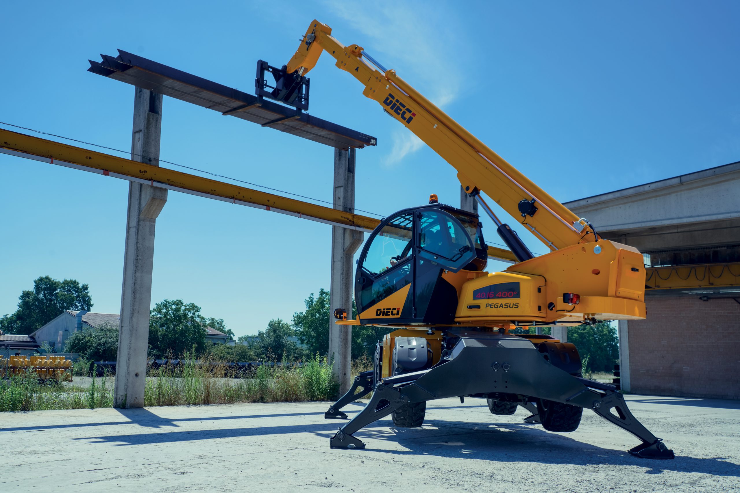 High Capacity Telehandler- Onsite Assessment and Operation by Personnel