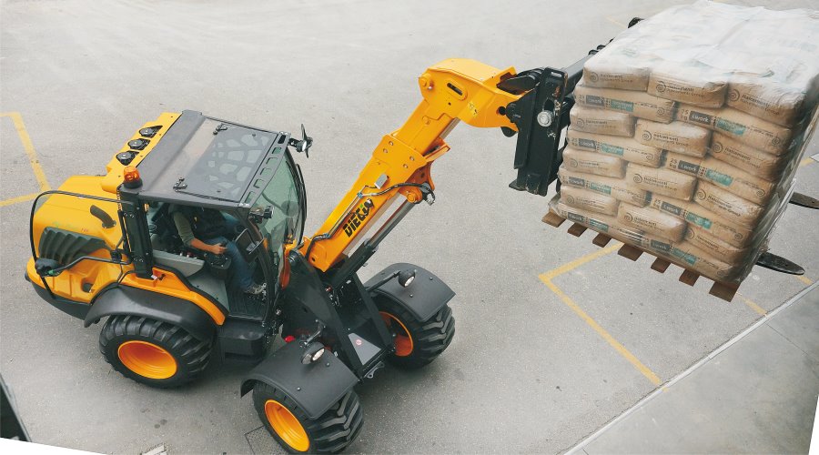 Factors to Consider Before Hiring a High Capacity Telehandler on Rent