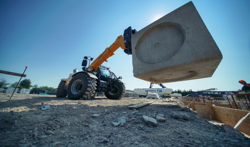 7 Ways to Drive a Telehandler in A Construction Zone